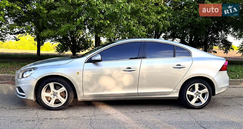 Седан Volvo S60 2012 в Ромнах фото 3 Седан Volvo S60 2012 в Ромнах