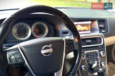 Седан Volvo S60 2012 в 