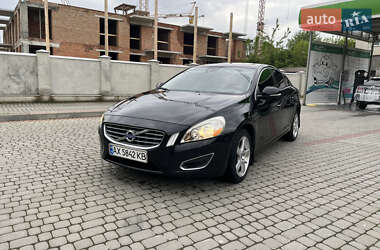 Седан Volvo S60 2013 в Ивано-Франковске