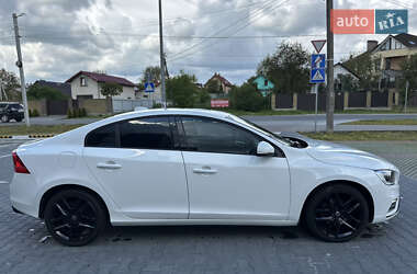 Седан Volvo S60 2017 в 