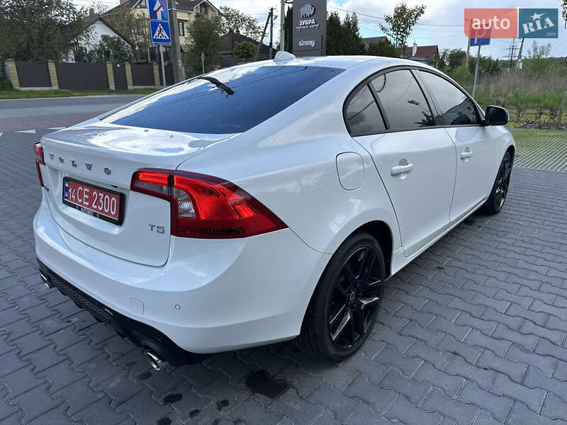 Седан Volvo S60 2017 в Львові