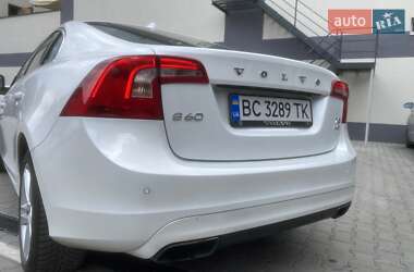 Седан Volvo S60 2014 в 