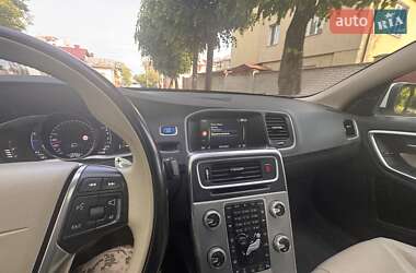 Седан Volvo S60 2016 в 