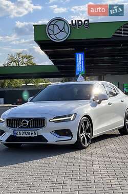 Седан Volvo S60 2019 в 