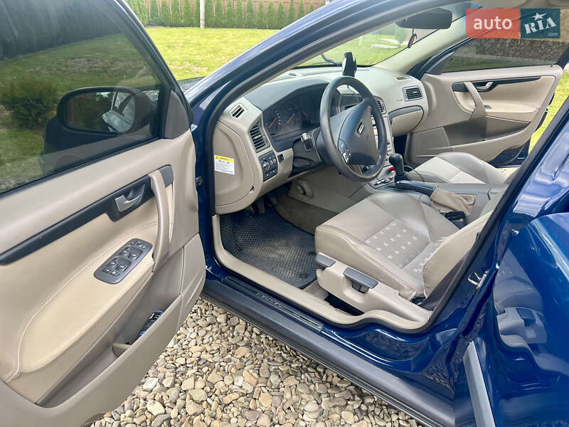 Седан Volvo S60 2001 в Долине