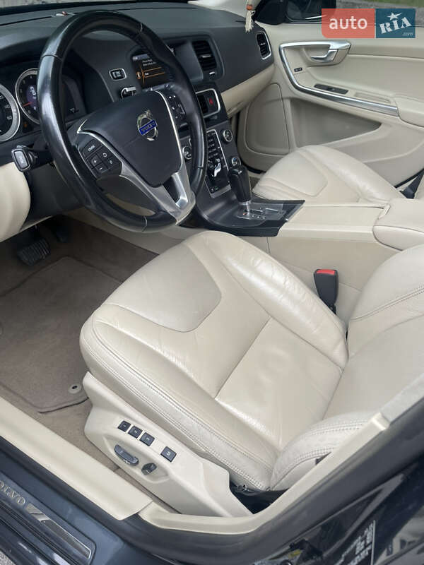 Седан Volvo S60 2010 в Житомире