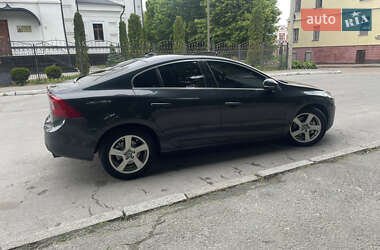 Седан Volvo S60 2010 в 
