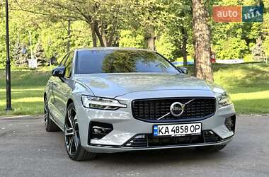 Седан Volvo S60 2024 в 