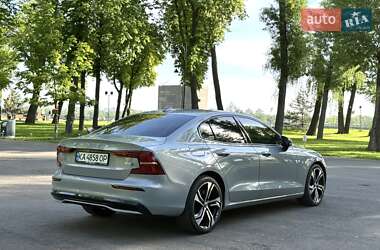 Седан Volvo S60 2024 в 