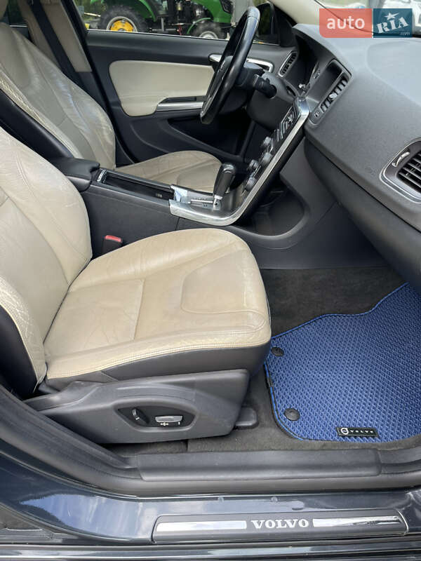 Седан Volvo S60 2011 в Києві