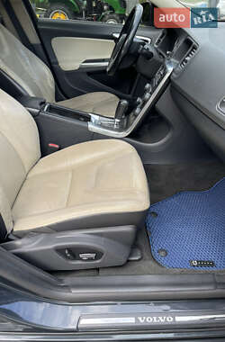 Седан Volvo S60 2011 в 