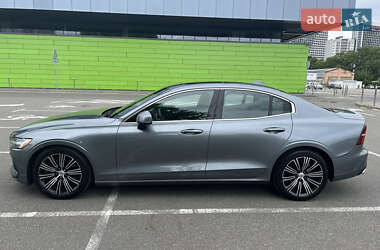 Седан Volvo S60 2019 в 