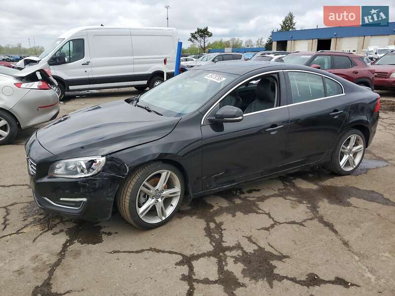 Седан Volvo S60 2016 в Львові