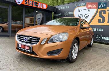 Седан Volvo S60 2012 в 