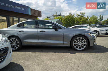 Седан Volvo S60 2021 в 