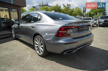 Седан Volvo S60 2021 в 