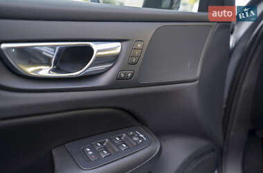 Седан Volvo S60 2021 в 