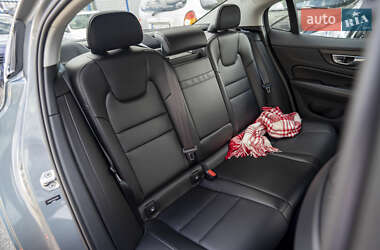 Седан Volvo S60 2021 в 