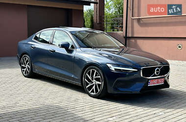 Седан Volvo S60 2019 в Рівному