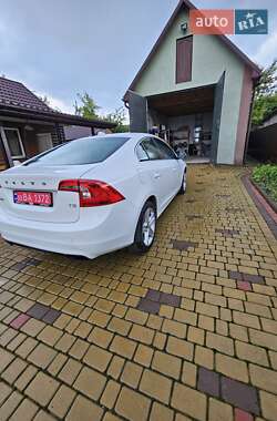 Седан Volvo S60 2014 в 