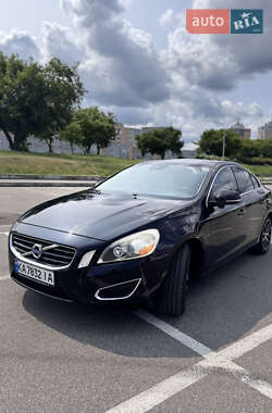 Седан Volvo S60 2010 в Києві