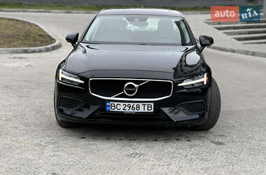 Седан Volvo S60 2019 в 
