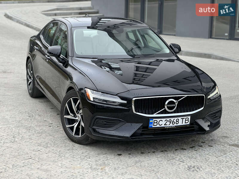 Седан Volvo S60 2019 в Новояворовске
