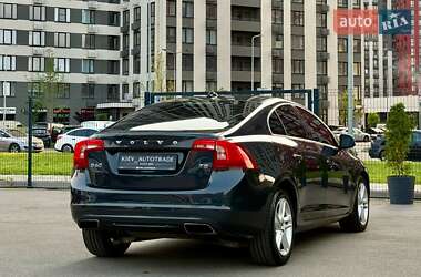 Седан Volvo S60 2014 в 