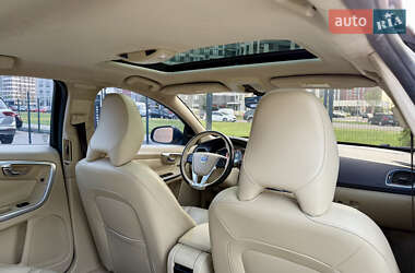 Седан Volvo S60 2014 в 