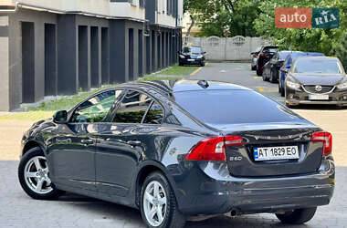 Седан Volvo S60 2014 в 