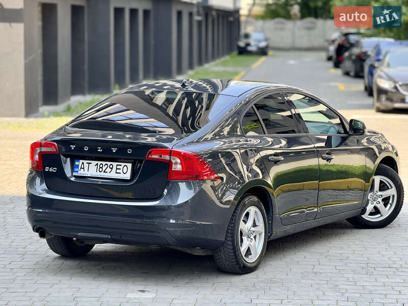 Седан Volvo S60 2014 в Ивано-Франковске