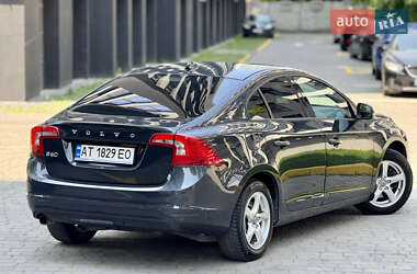 Седан Volvo S60 2014 в 