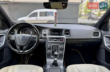 Седан Volvo S60 2014 в 