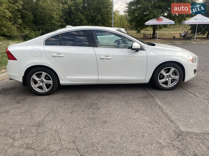 Седан Volvo S60 2012 в Полтаве
