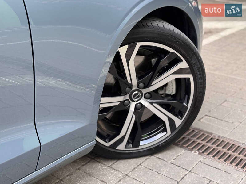 Седан Volvo S60 2023 в Киеве