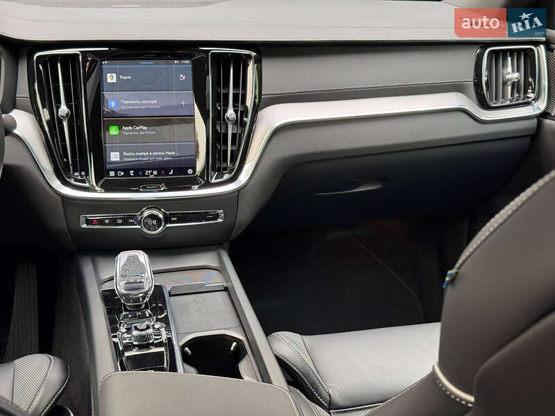 Седан Volvo S60 2023 в Киеве