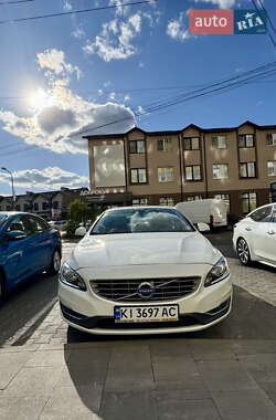 Седан Volvo S60 2014 в Киеве