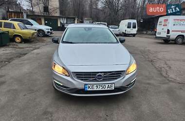 Седан Volvo S60 2015 в Дніпрі
