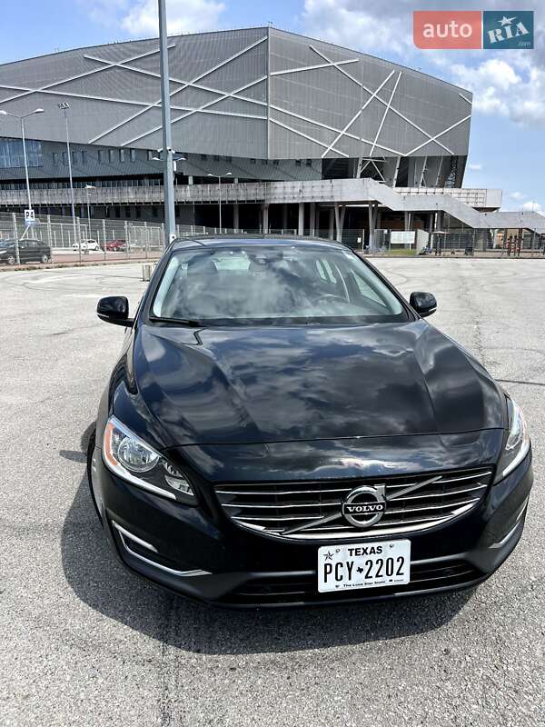 Седан Volvo S60 2014 в Львові