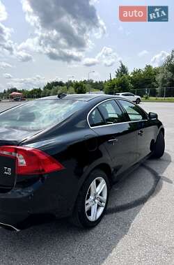 Седан Volvo S60 2014 в 