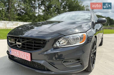 Седан Volvo S60 2015 в 