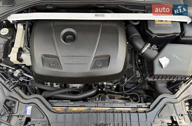 Седан Volvo S60 2015 в 