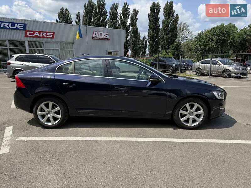 Седан Volvo S60 2015 в Києві