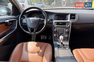 Седан Volvo S60 2012 в 