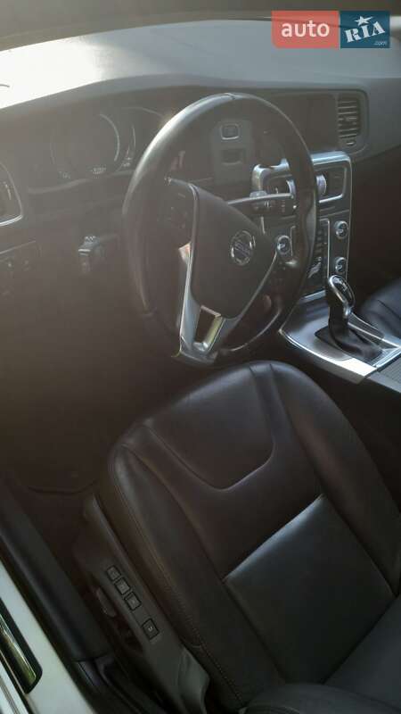 Седан Volvo S60 2015 в Полтаве