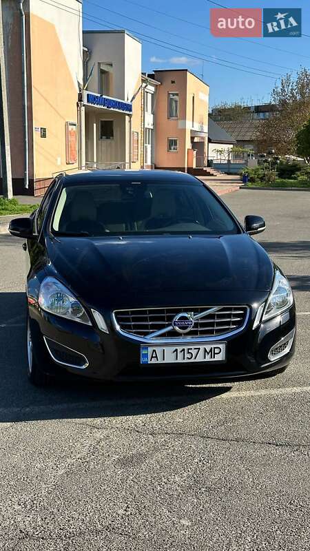 Седан Volvo S60 2012 в 