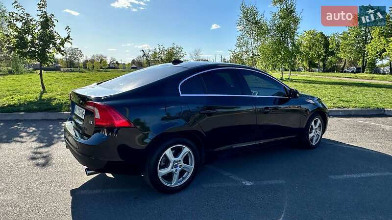 Седан Volvo S60 2012 в Борисполі