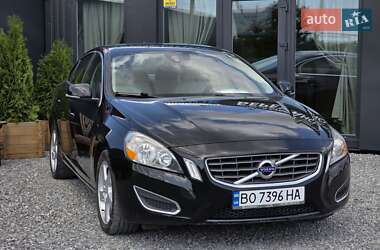 Седан Volvo S60 2012 в 