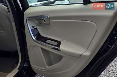Седан Volvo S60 2012 в 