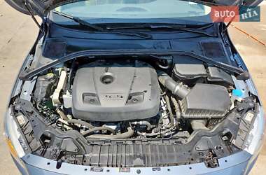 Седан Volvo S60 2018 в 